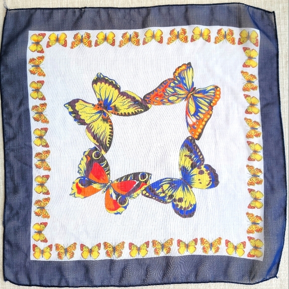 💥FREE with 3/$30 BUNDLE💥 -Sheer Butterfly Scarf - Picture 4 of 7